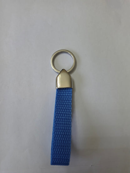 Schlüsselanhänger mit Gurtband und gravierter Edelstahl Endkappe